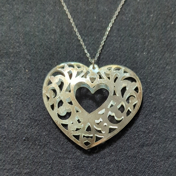 Vintage Silver Tone Puff Open Work Heart Pendant Statement Necklace - Picture 1 of 4